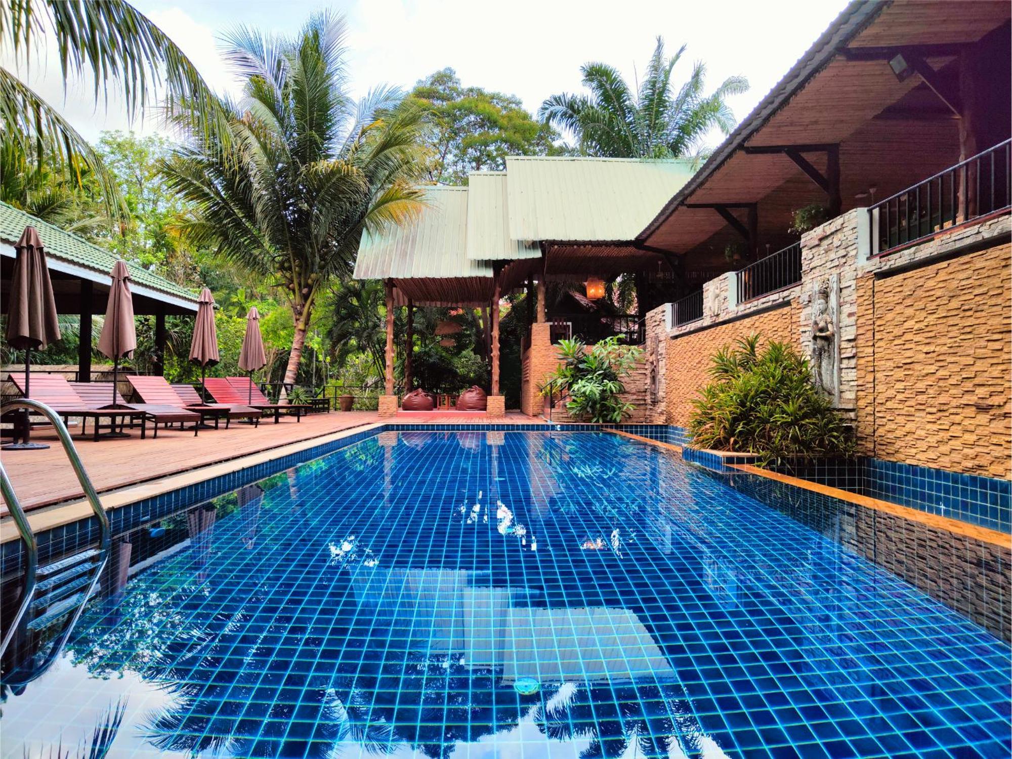 Phuket Jungle Experience Resort Karon Exteriör bild