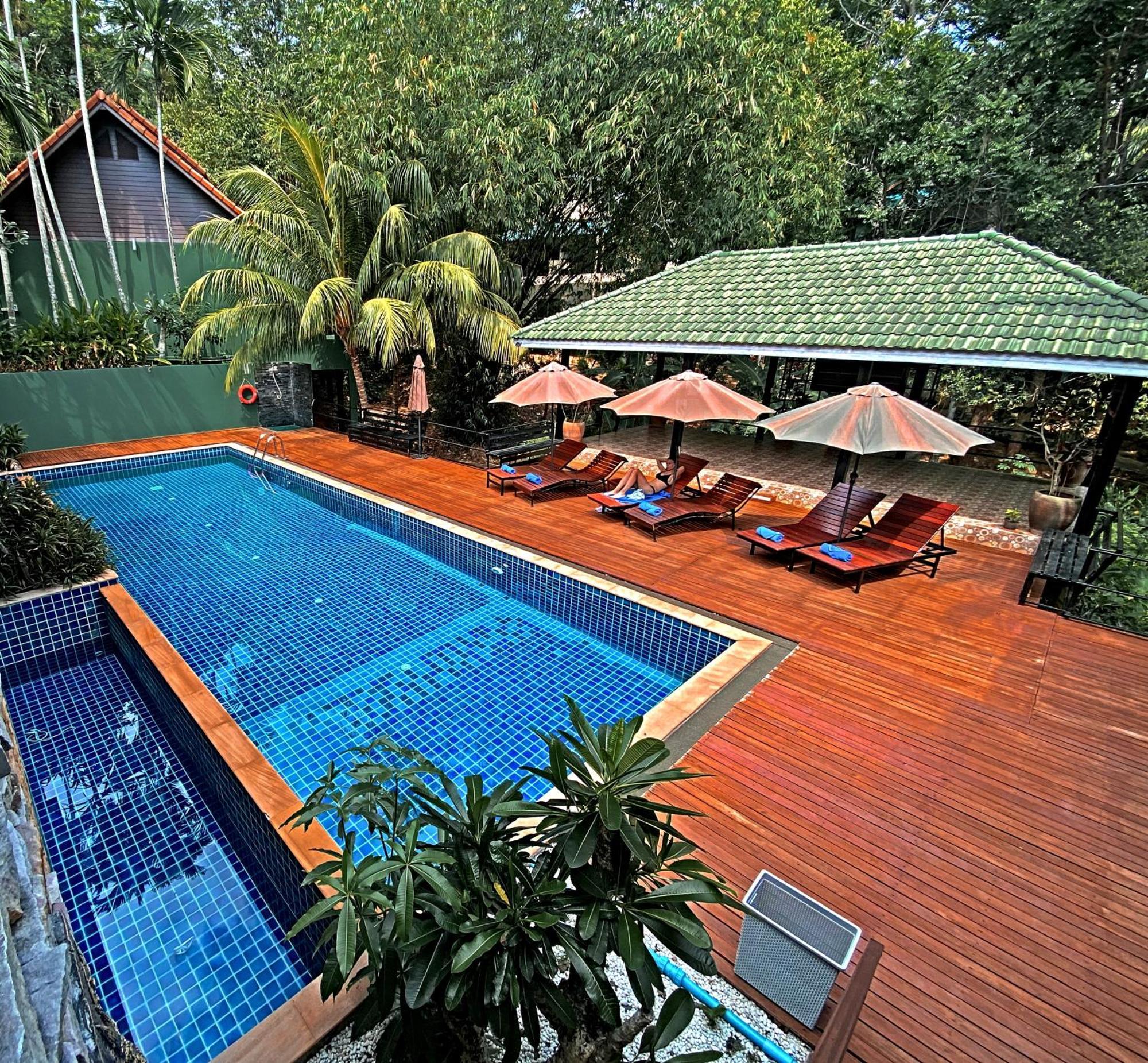 Phuket Jungle Experience Resort Karon Exteriör bild