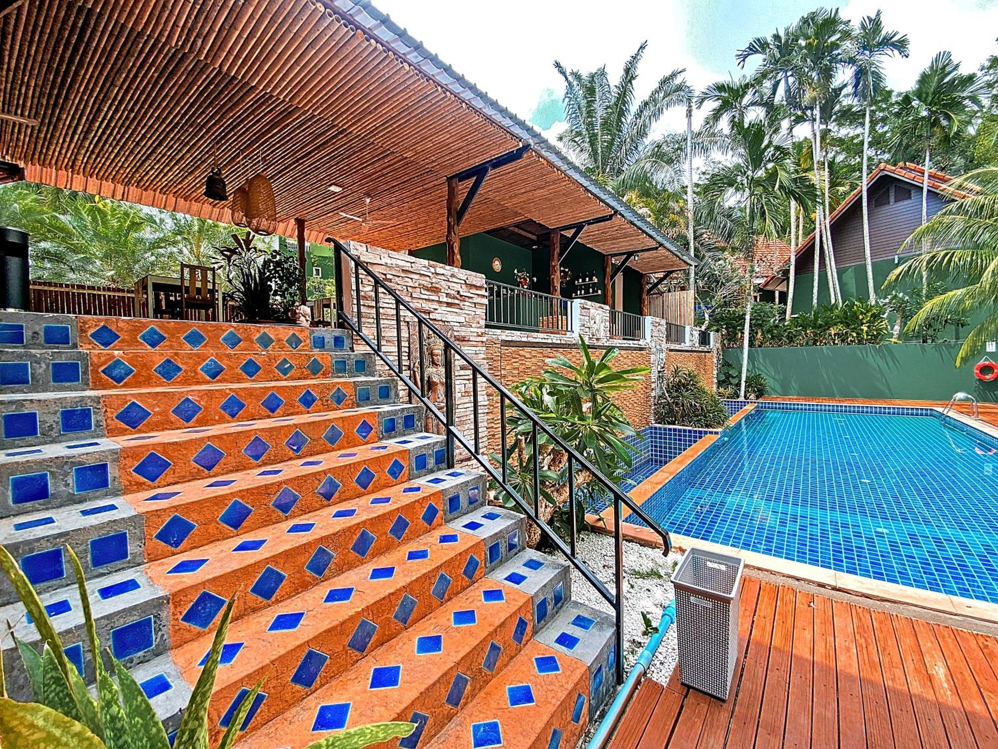 Phuket Jungle Experience Resort Karon Exteriör bild